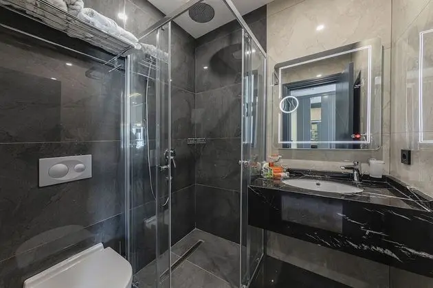 Magnaura Palace Suite, With Jacuzzi and Large Terrace
