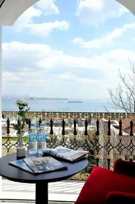 Süit, Deniz Manzaralı, Köşe