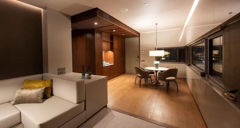 Executive Suit