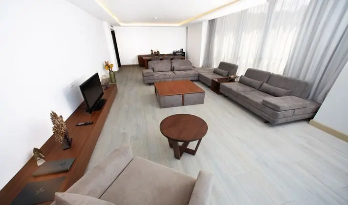 Executive Suit