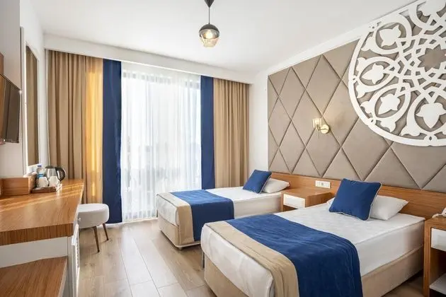 Deluxe Twin Oda (İptal Edilemez)