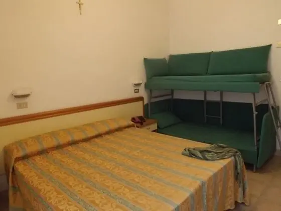 Economy Dört Kişilik Oda