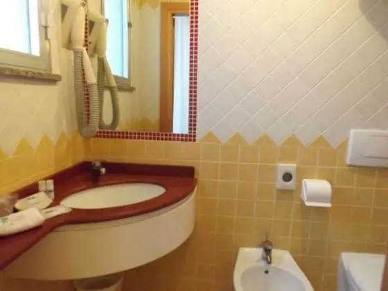 Economy Tek Büyük Yataklı Oda