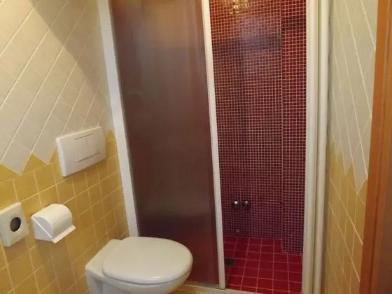 Economy Tek Büyük Yataklı Oda