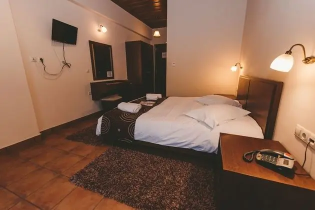 Tek Büyük veya İki Ayrı Yataklı Oda, Dağ Manzaralı