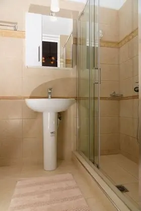 City Tek Büyük Yataklı Oda