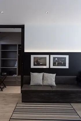 Lilit Riverfront Suite A