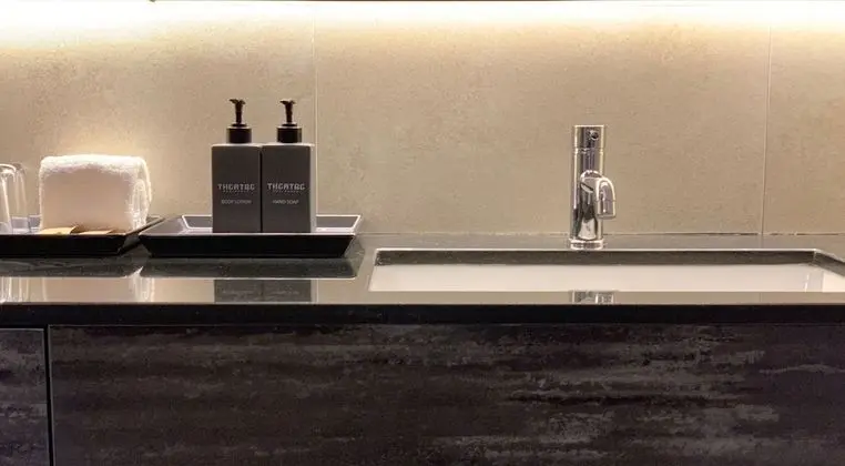 Lilit Riverfront Suite A