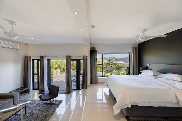 Süit (THEBLOEM SUITE ONE: DELUXE KING )