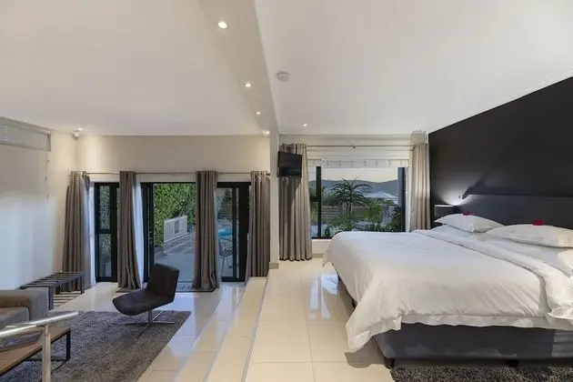 Süit (THEBLOEM SUITE ONE: DELUXE KING )