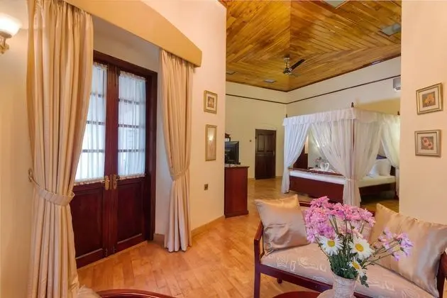 Executive Oda, Nehir Manzaralı, Köşe