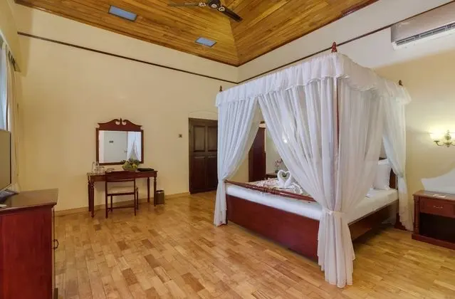 Executive Oda, Nehir Manzaralı, Köşe