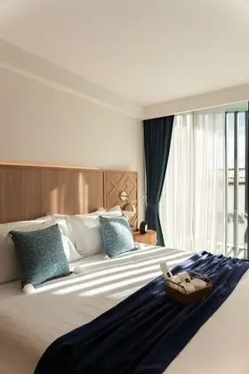 Deluxe Tek Büyük veya İki Ayrı Yataklı Oda