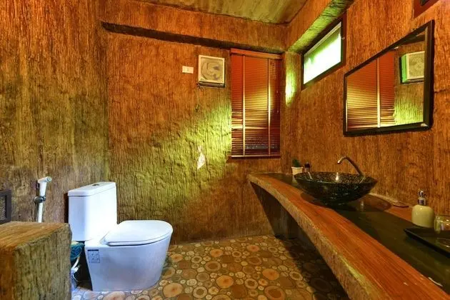 Baan Tormai Nai Suan