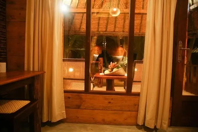 Deluxe Kulübe, Deniz Manzaralı, Denize Sıfır