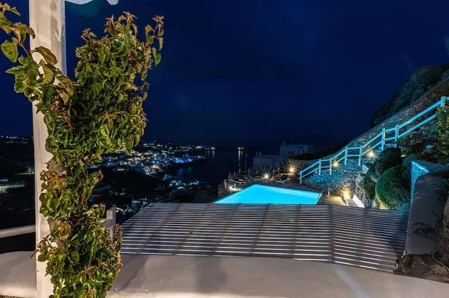Luxury Villa, 3 Yatak Odası, Havuz Kullanımı, Deniz Manzaralı (Villa Thelgo 2)
