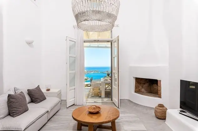 Luxury Villa, 4 Yatak Odası, Havuz Kullanımı, Deniz Manzaralı (Villa Thelgo 1)