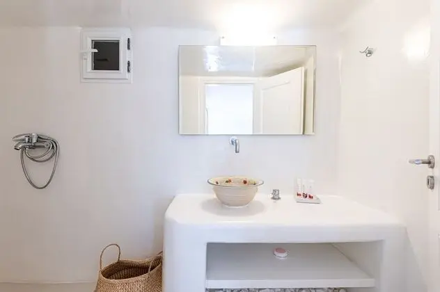 Luxury Villa, 4 Yatak Odası, Havuz Kullanımı, Deniz Manzaralı (Villa Thelgo 1)