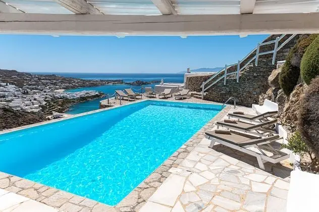 Luxury Villa, 4 Yatak Odası, Havuz Kullanımı, Deniz Manzaralı (Villa Thelgo 1)