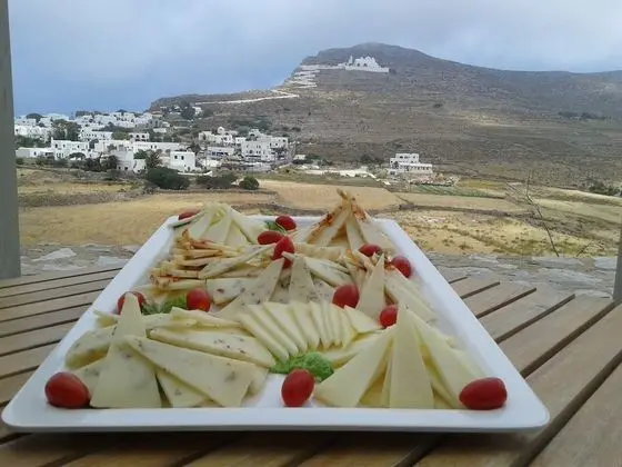Odada yemek servisi