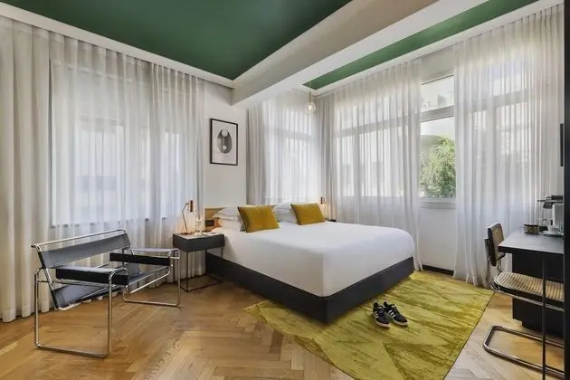 Deluxe Tek Büyük veya İki Ayrı Yataklı Oda
