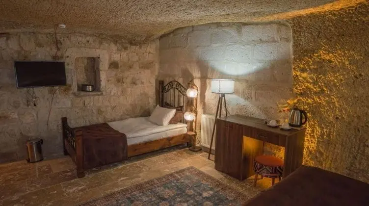 Mağara Oda, Avlu Manzaralı, 1. Kat