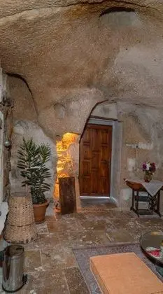 Mağara Oda, Avlu Manzaralı, 1. Kat