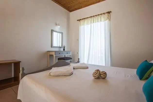 Stüdyo (First Floor)