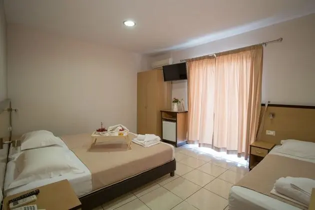 Deluxe Üç Kişilik Oda
