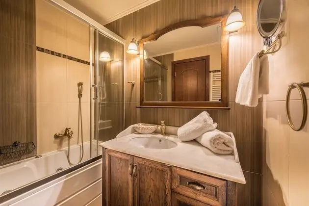 Deluxe Tek Büyük Yataklı Oda, Sauna