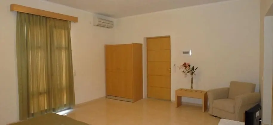 Tek Büyük Yataklı Oda