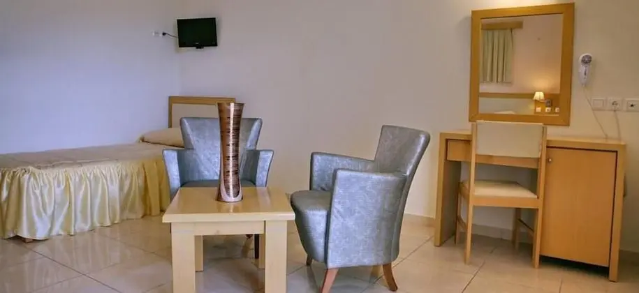 Üç Kişilik Oda