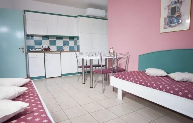 One Bedroom Apartment