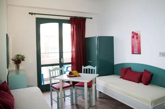 Superior One Bedroom Apartment