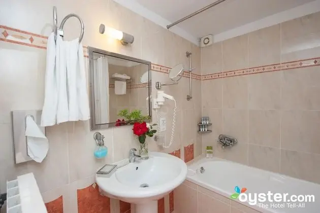 Standard Üç Kişilik Oda, 1 Yatak Odası, Sigara İçilmez, Şehir Manzaralı