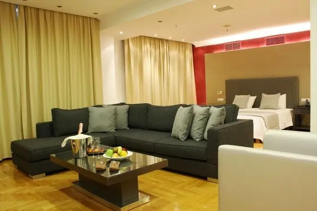 Süit (Semi-basement)