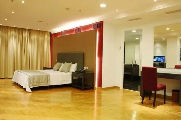 Süit (Semi-basement)