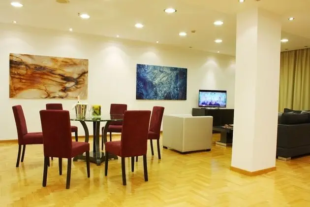 Süit (Semi-basement)