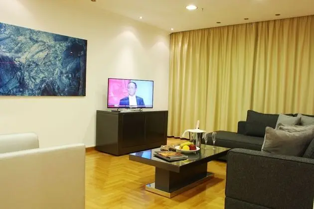 Süit (Semi-basement)
