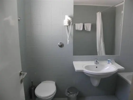 Economy Tek Büyük veya İki Ayrı Yataklı Oda