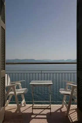 Tek Büyük veya İki Ayrı Yataklı Oda, Deniz Manzaralı