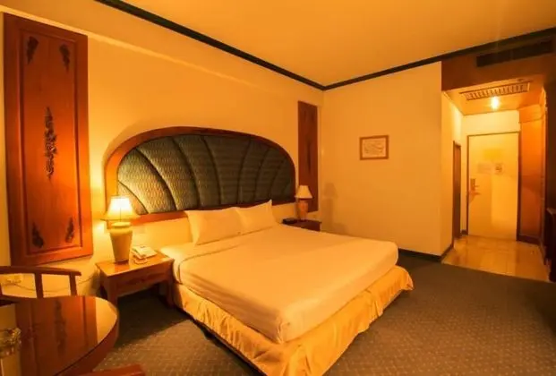 Luxury Oda