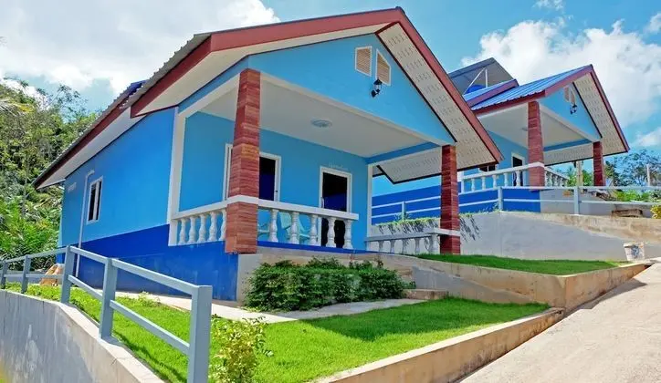 Villa with Mountain View