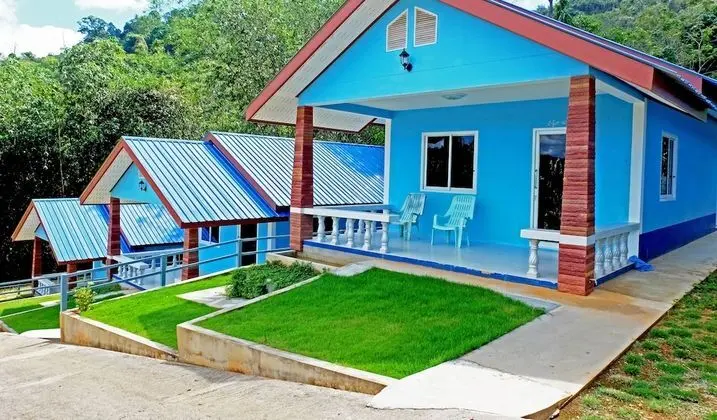 Villa with Mountain View