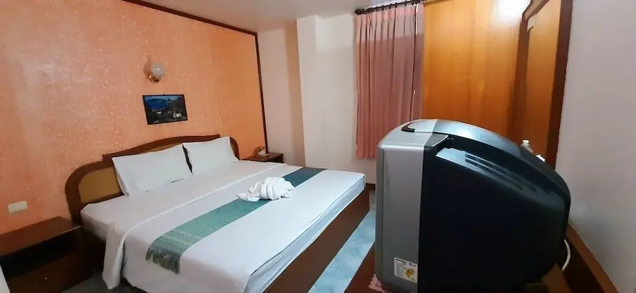 Deluxe Tek Büyük Yataklı Oda