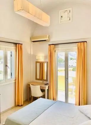 Standard Double Room, Partial Sea View
