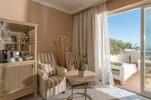 Süit, Sıcak Su Küveti (Eolie)