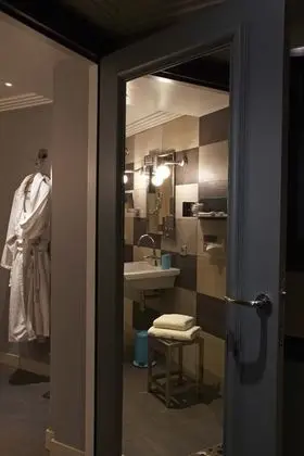 Executive Oda, Zemin Kat