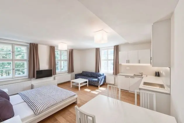 Standard Stüdyo, Küçük Mutfak