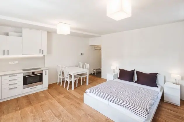 Standard Stüdyo, Küçük Mutfak